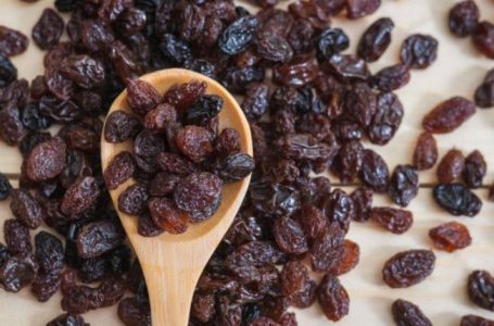 Wellhealthorganic.Com: Easy Way To Gain Weight Know How Raisins Can Help In Weight Gain