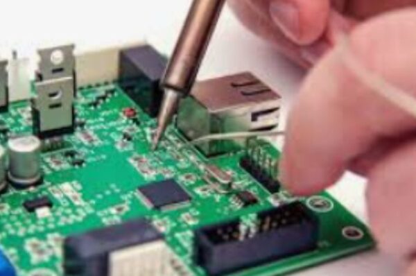 A Complete Guide to Surface Mount Technology and PCB Assembly